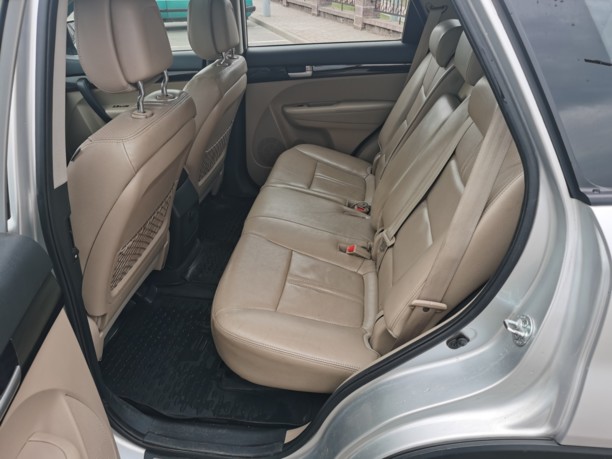 Kia Sorento II, 7 мест, 2010 г.