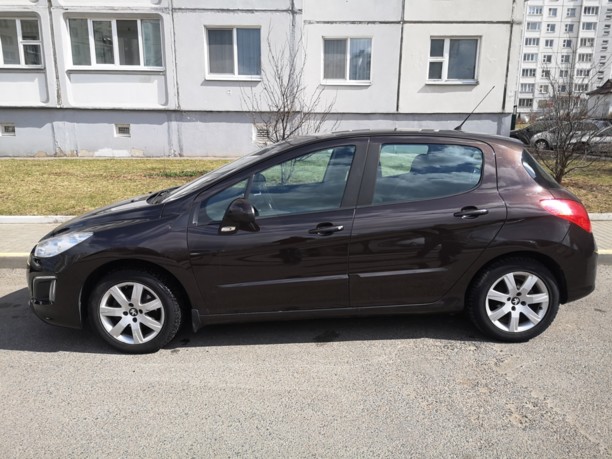 Peugeot 308 T7 · Рестайлинг, 2012 г.