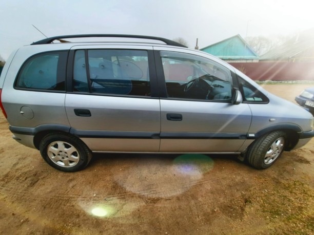 Opel Zafira A, 7 мест, 2000 г.