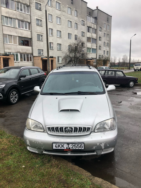 Kia Carnival I, 7 мест, 2000 г.