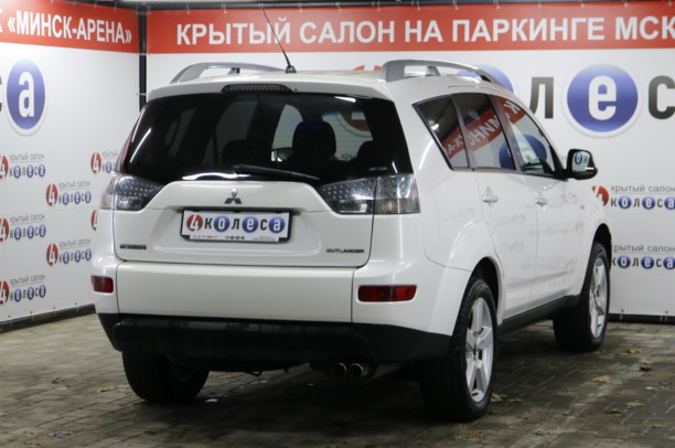 Mitsubishi Outlander XL, 7 мест, 2007 г.