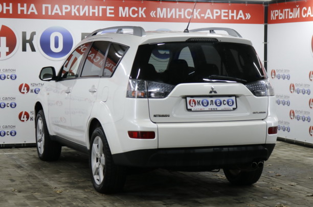 Mitsubishi Outlander XL, 7 мест, 2007 г.