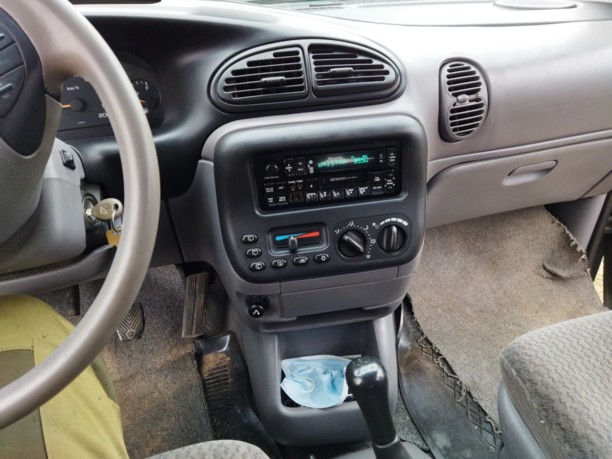 Chrysler Voyager III, 7 мест, 1999 г.