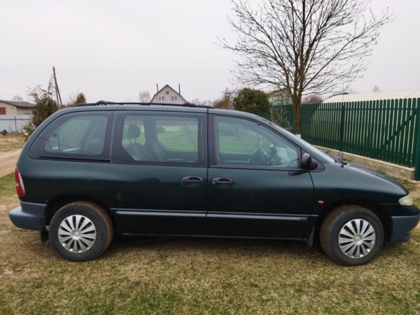 Chrysler Voyager III, 7 мест, 1999 г.