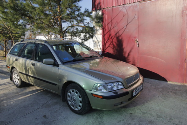 Volvo V40 I · Рестайлинг, 2001 г.