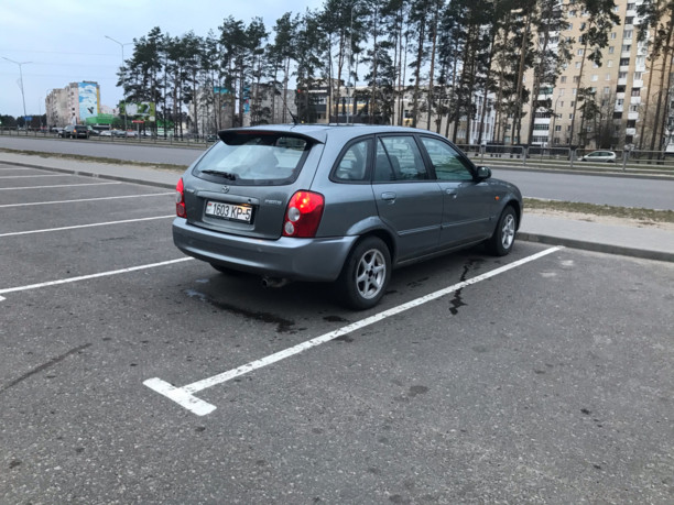 Mazda 323F, 2002 г.