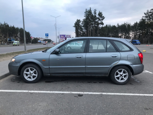 Mazda 323F, 2002 г.