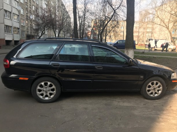 Volvo V40 I · Рестайлинг, 2000 г.