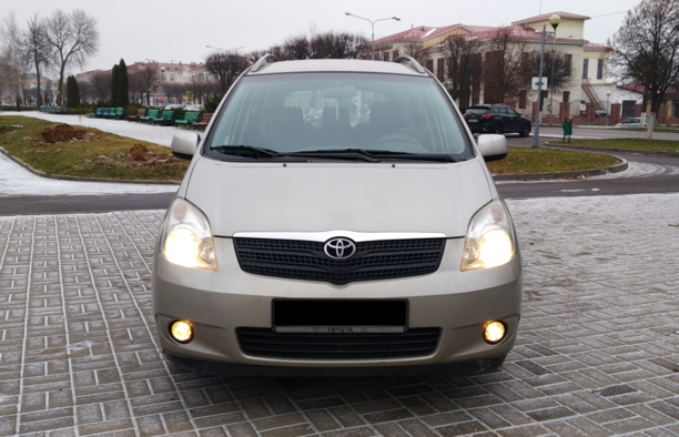 Toyota Corolla Verso I (E110), 5 мест, 2004 г.