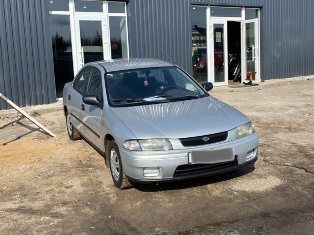 Mazda 323 BA, 1998 г.