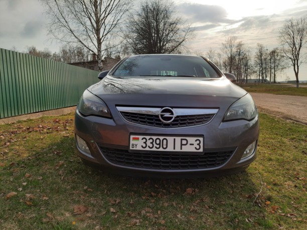 Opel Astra J, 2010 г.