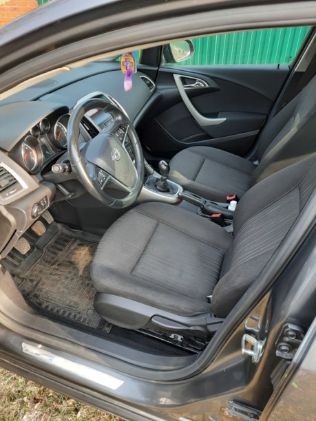 Opel Astra J, 2010 г.