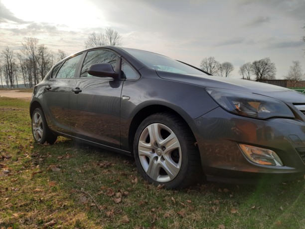 Opel Astra J, 2010 г.