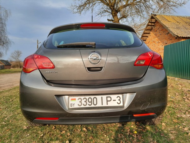Opel Astra J, 2010 г.