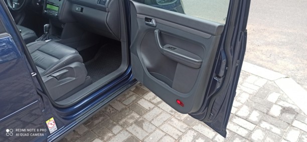 Volkswagen Touran II, 5 мест, 2013 г.