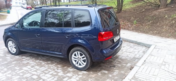 Volkswagen Touran II, 5 мест, 2013 г.