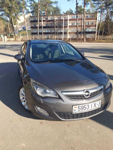 Opel Astra J, 2010 г.