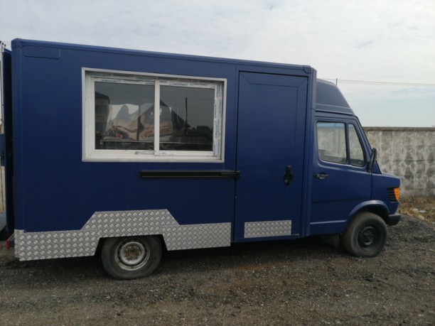 Mercedes Т1 207D - 410D, 1994 г.