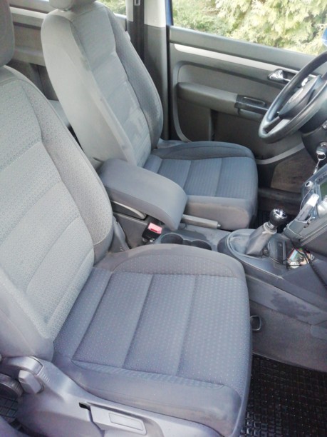 Volkswagen Touran I, 5 мест, 2005 г.