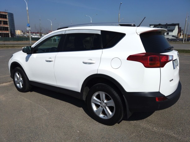 Toyota RAV4 IV (XA40), 5 мест, 2013 г.