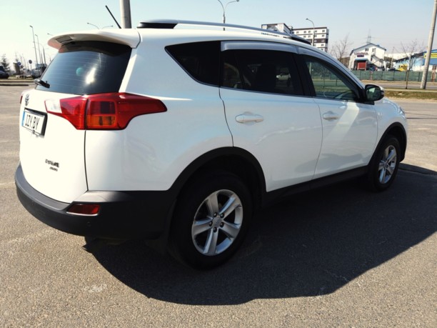 Toyota RAV4 IV (XA40), 5 мест, 2013 г.