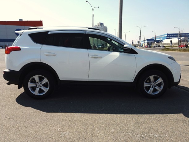 Toyota RAV4 IV (XA40), 5 мест, 2013 г.