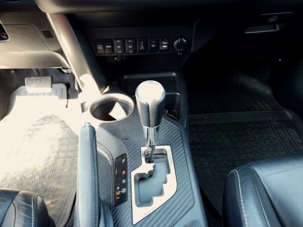 Toyota RAV4 IV (XA40), 5 мест, 2013 г.