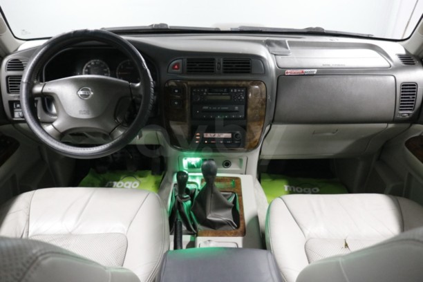 Nissan Patrol Y61, 7 мест, 2003 г.