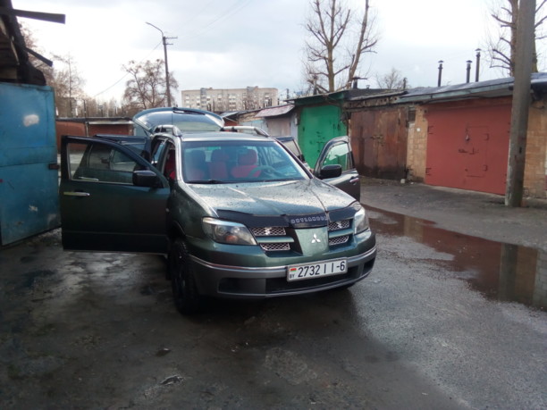 Mitsubishi Outlander I, 5 мест, 2003 г.