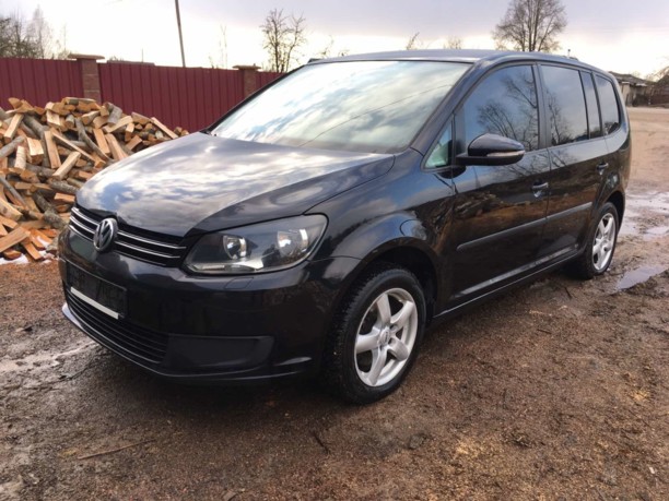 Volkswagen Touran II, 7 мест, 2011 г.