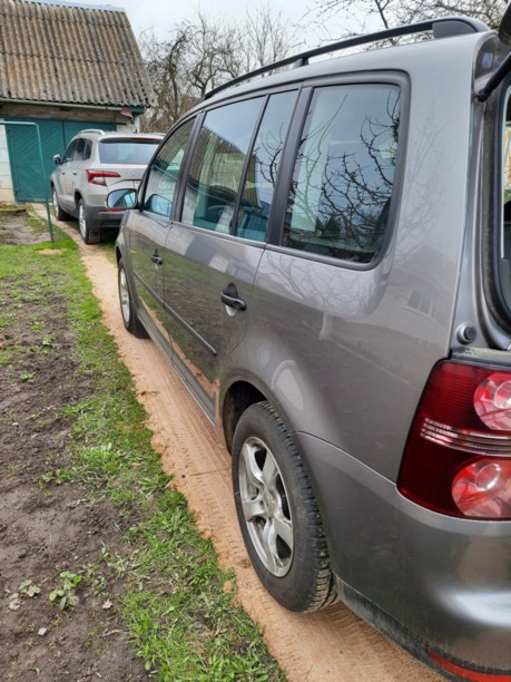 Volkswagen Touran I · Рестайлинг, 5 мест, 2009 г.
