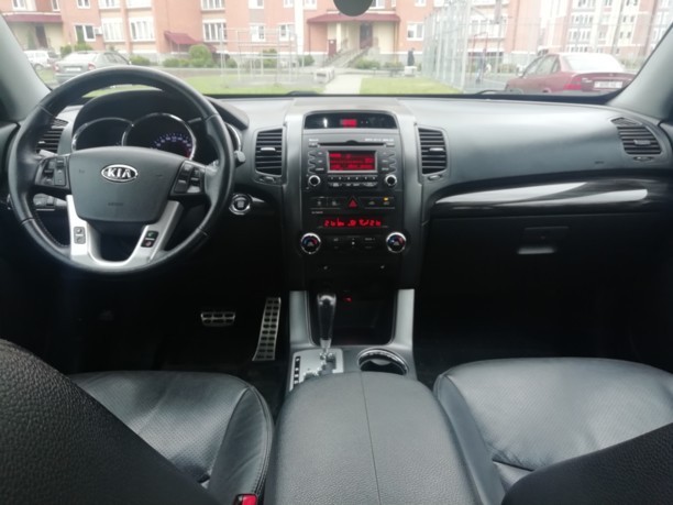Kia Sorento II, 5 мест, 2011 г.