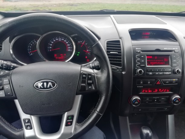 Kia Sorento II, 5 мест, 2011 г.