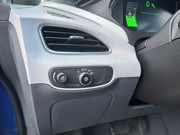 Chevrolet Bolt, 2017 г.