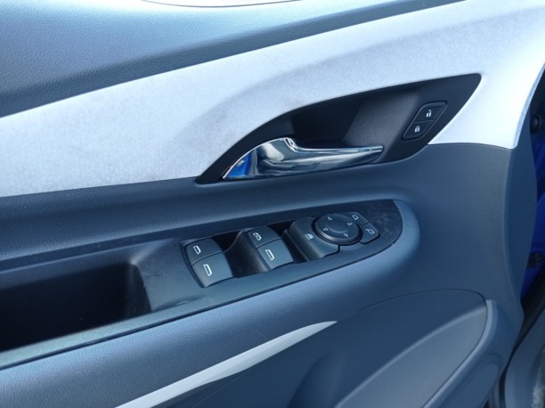 Chevrolet Bolt, 2017 г.