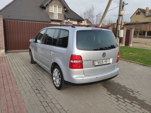 Volkswagen Touran I, 5 мест, 2006 г.