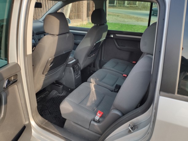 Volkswagen Touran I, 5 мест, 2006 г.
