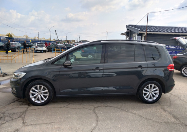 Volkswagen Touran III, 5 мест, 2017 г.