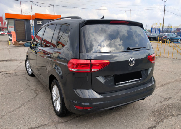 Volkswagen Touran III, 5 мест, 2017 г.