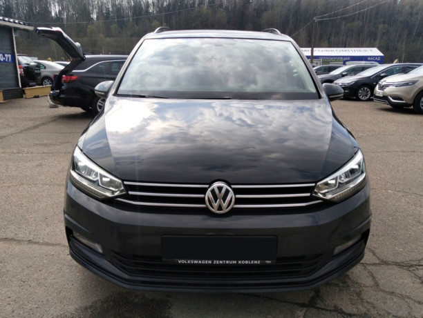 Volkswagen Touran III, 5 мест, 2017 г.