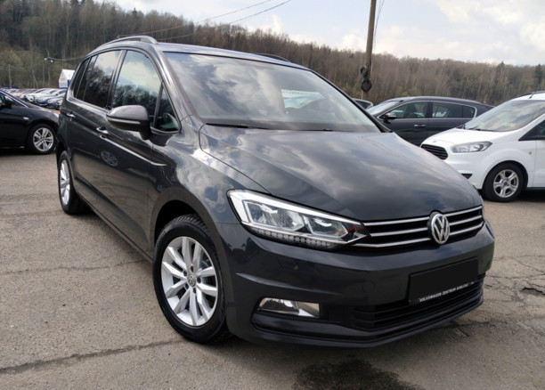 Volkswagen Touran III, 5 мест, 2017 г.