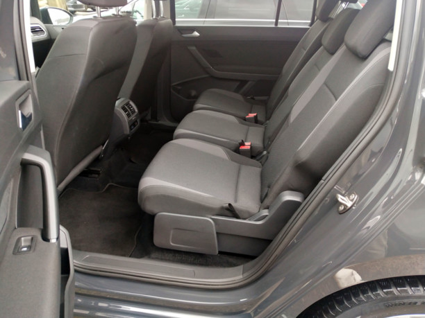 Volkswagen Touran III, 5 мест, 2017 г.