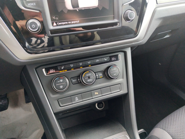 Volkswagen Touran III, 5 мест, 2017 г.