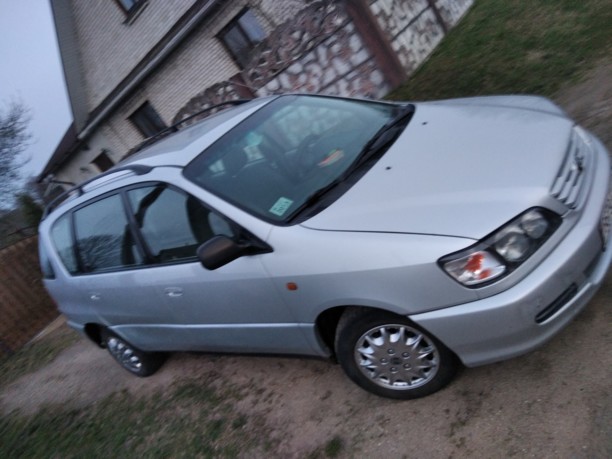 Toyota Picnic, 7 мест, 1998 г.