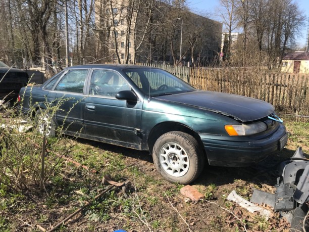 Ford Taurus II, 1994 г.