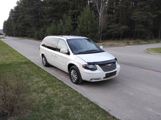 Chrysler Town and Country IV, 7 мест, 2005 г.