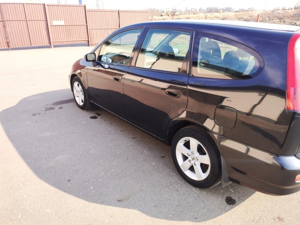 Honda Stream I, 7 мест, 2001 г.