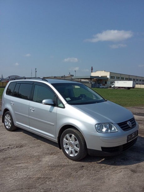 Volkswagen Touran I, 7 мест, 2004 г.