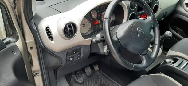 Citroen Berlingo II · Рестайлинг, 5 мест, 2013 г.