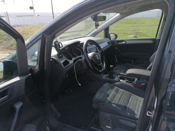 Volkswagen Touran III, 7 мест, 2016 г.